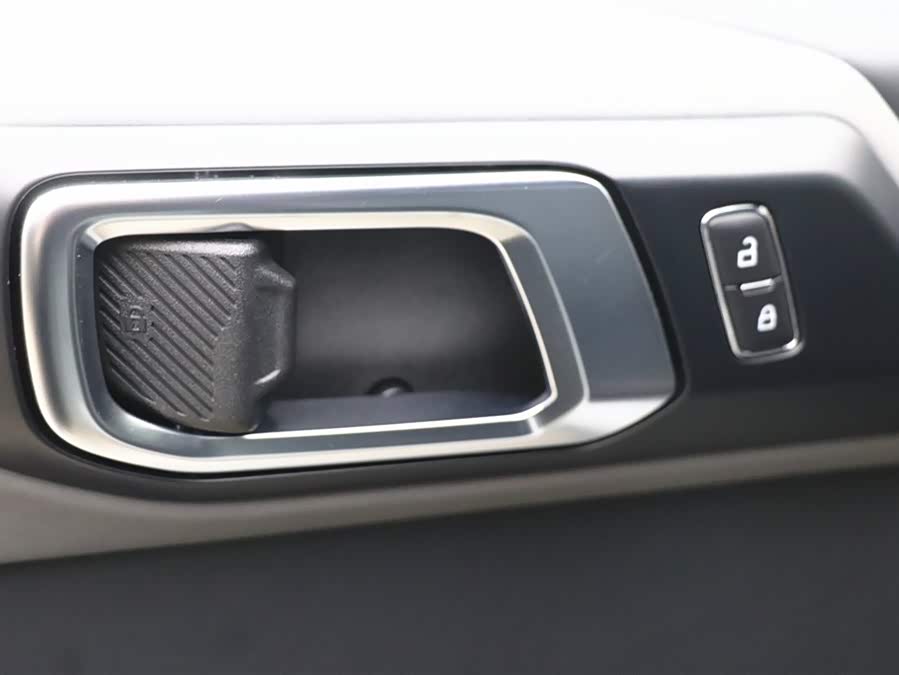 Ford Bronco 2025 car image #12