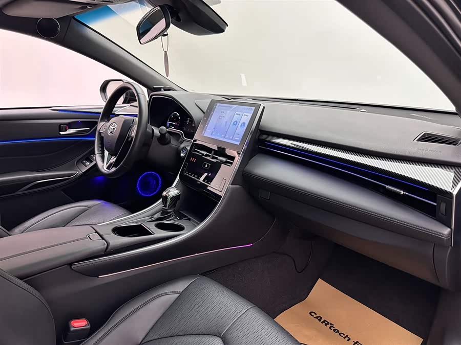 Toyota Avalon 2023 car image #12