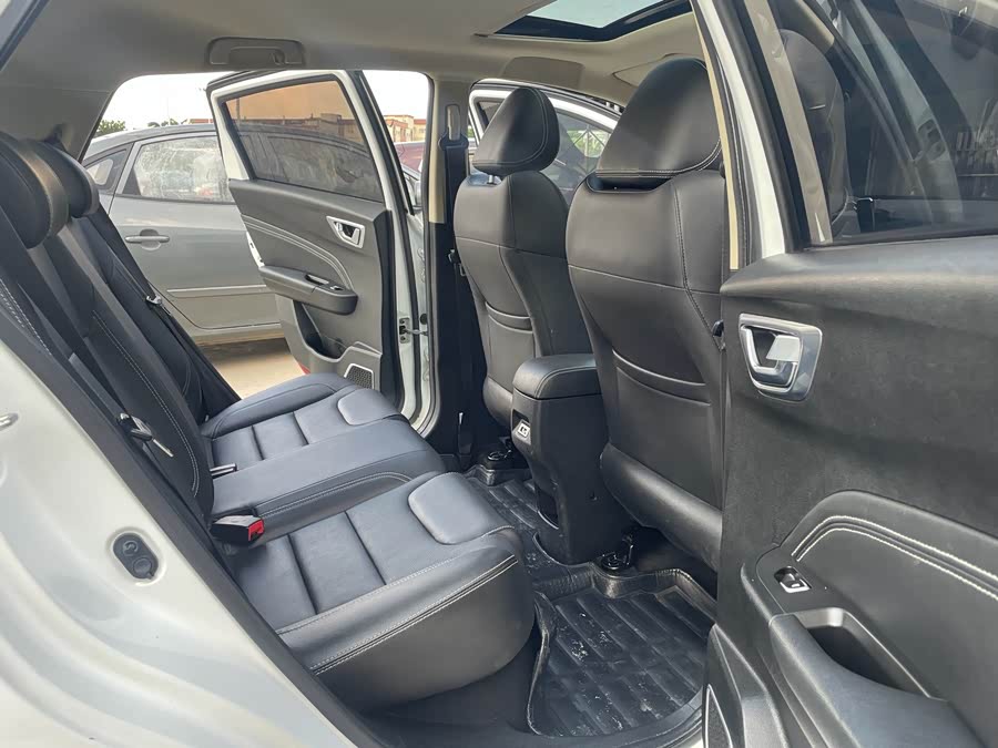 GEELY 2018 car image #12