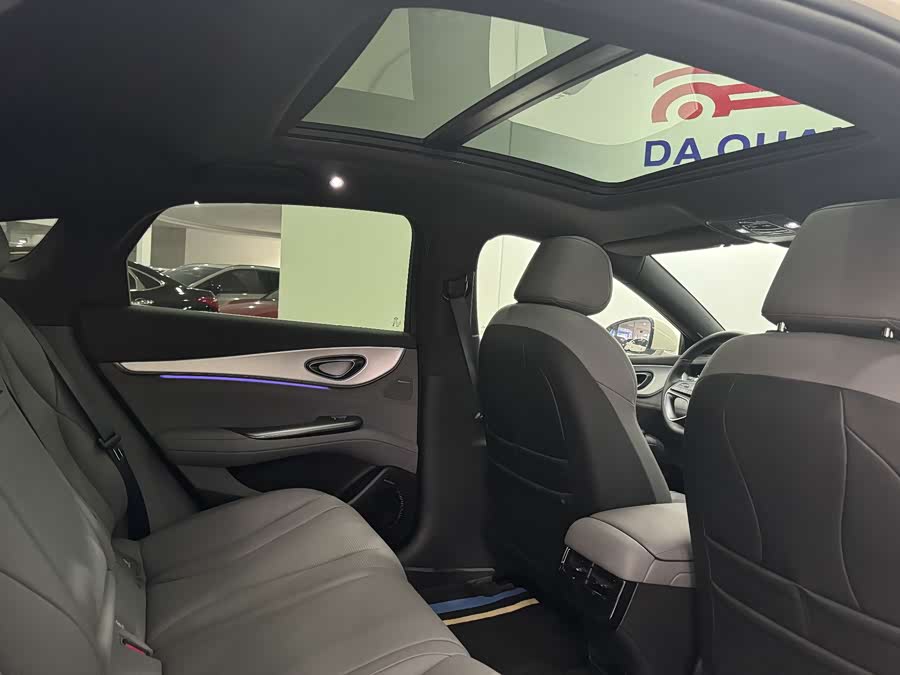 BYD Seal 07 DM-i 2025 car image #12