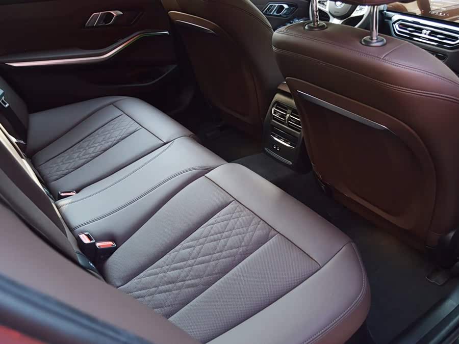 BMW i3 2026 #12 BMW i3 2026 car image #12