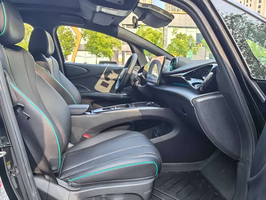 BYD Dolphin 2025 car image #12