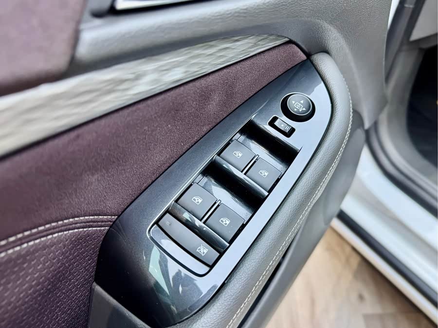 Chevrolet Malibu 2018 car image #12