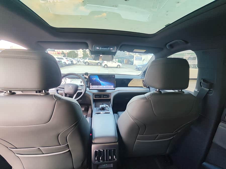 BYD SongL DM-i 2025 car image #12