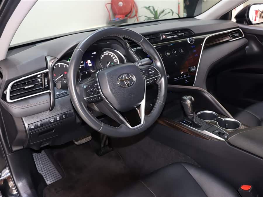 Toyota Camry 2021 #12 Toyota Camry 2021 car image #12