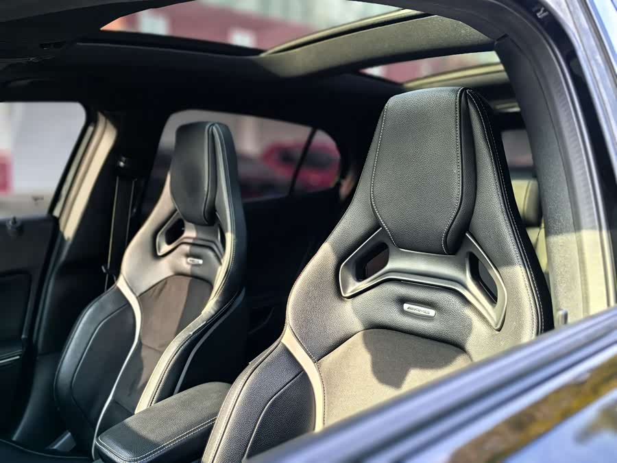 Mercedes-Benz GLA AMG 2018 car image #12