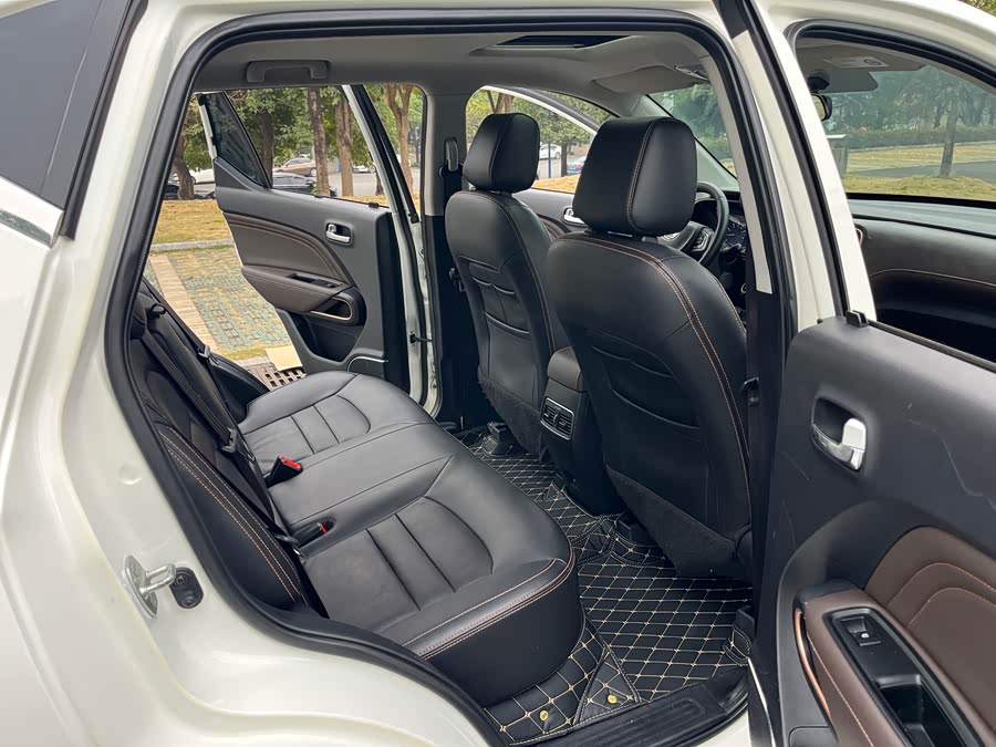 GAC Trumpchi GS3 2019 car image #12