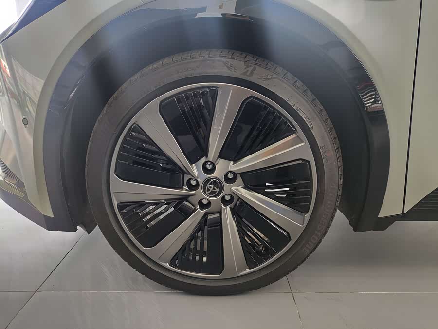 Toyota bZ5 2025 car image #12