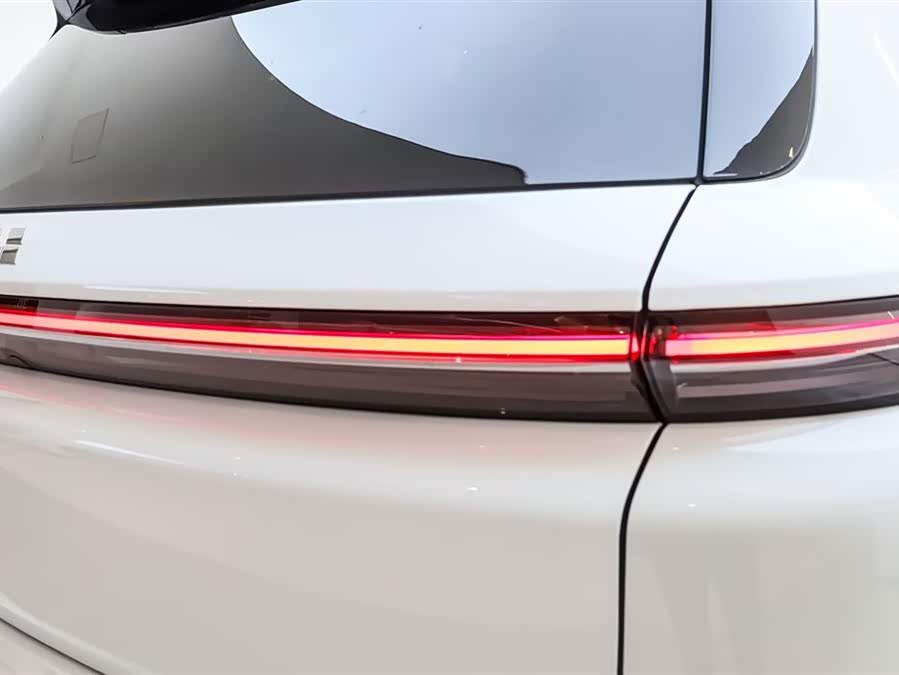 Li L9 2023 صورة سيارة #12