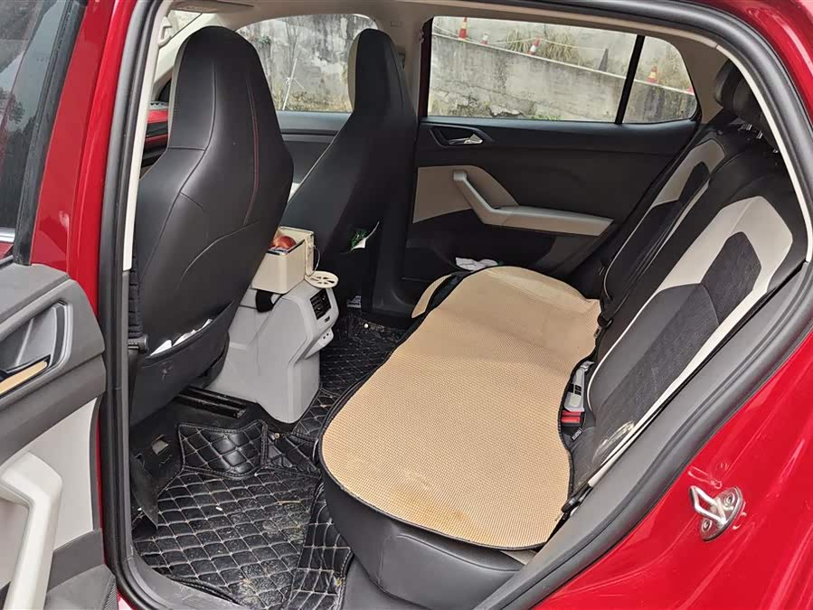 Volkswagen T-Cross 2020 car image #12