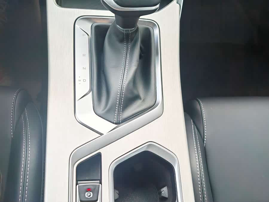 GEELY Coolray 2025 #12 GEELY Coolray 2025 car image #12