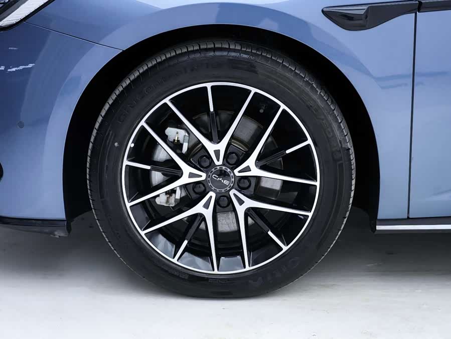 BYD Seal 07 DM-i 2025 #12 BYD Seal 07 DM-i 2025 car image #12