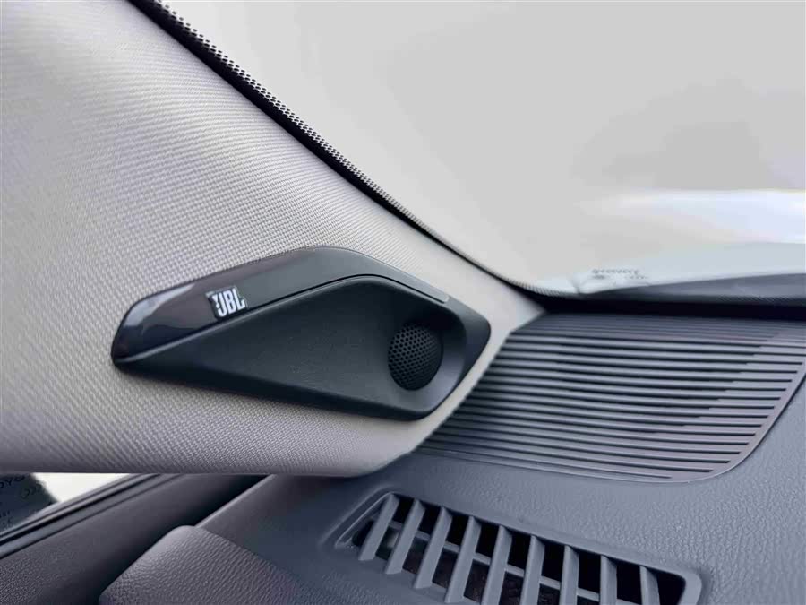 Toyota Venza 2024 immagine di auto #12