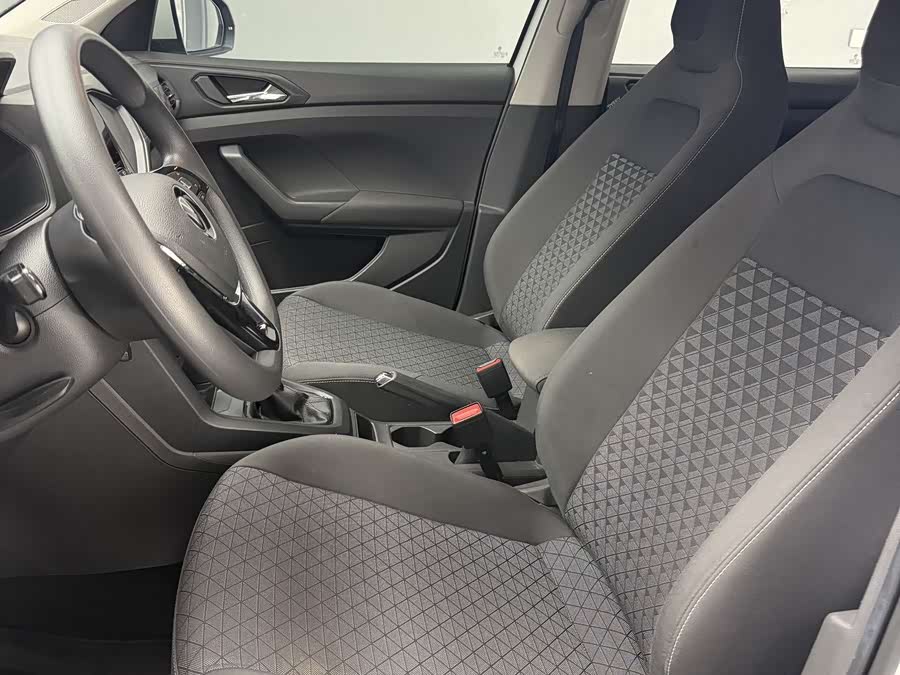 Volkswagen T-Cross 2022 car image #12