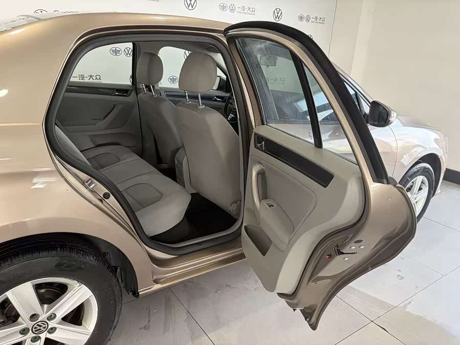 Volkswagen Bora 2014 immagine di auto #12