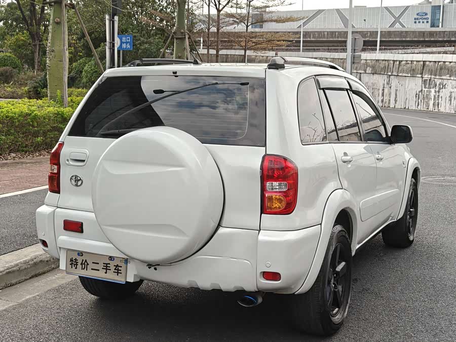 Toyota 2005 #12 Toyota 2005 car image #12