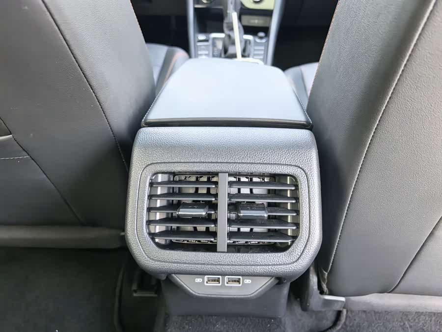 Volkswagen Bora 2024 imagem de carro #12