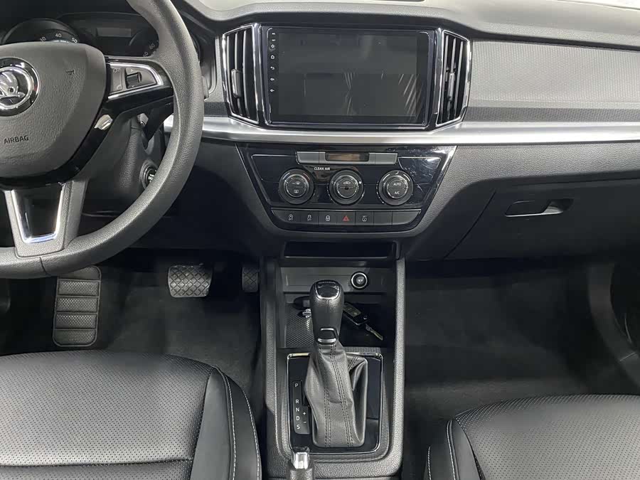 Skoda Kamiq 2022 imagem de carro #12