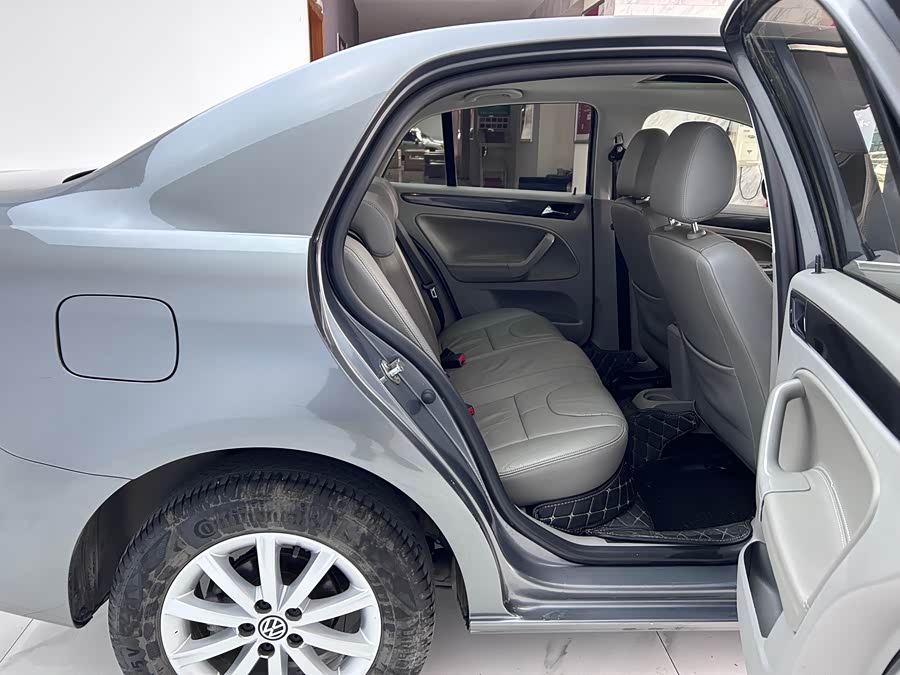 Volkswagen Bora 2012 immagine di auto #12