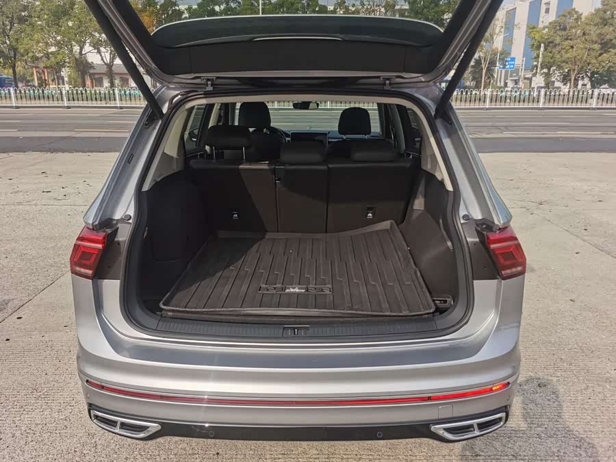 Volkswagen Tiguan L New Energy 2021 изображение автомобиля #12