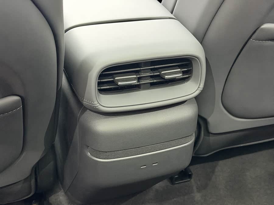 Xpeng G6 2025 #12 Xpeng G6 2025 car image #12