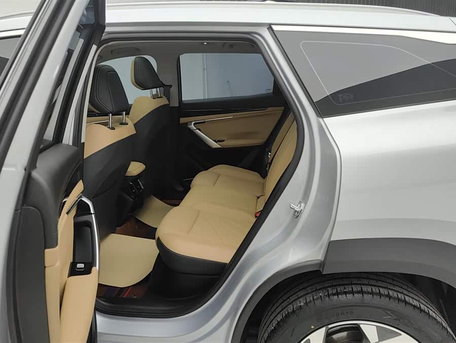 GEELY Boyue L 2024 car image #12