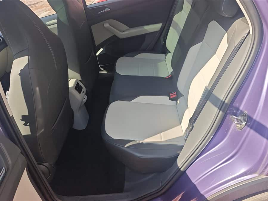 Volkswagen T-Cross 2019 car image #12