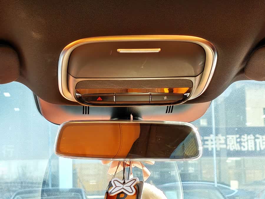 Xpeng G9 2023 صورة سيارة #12