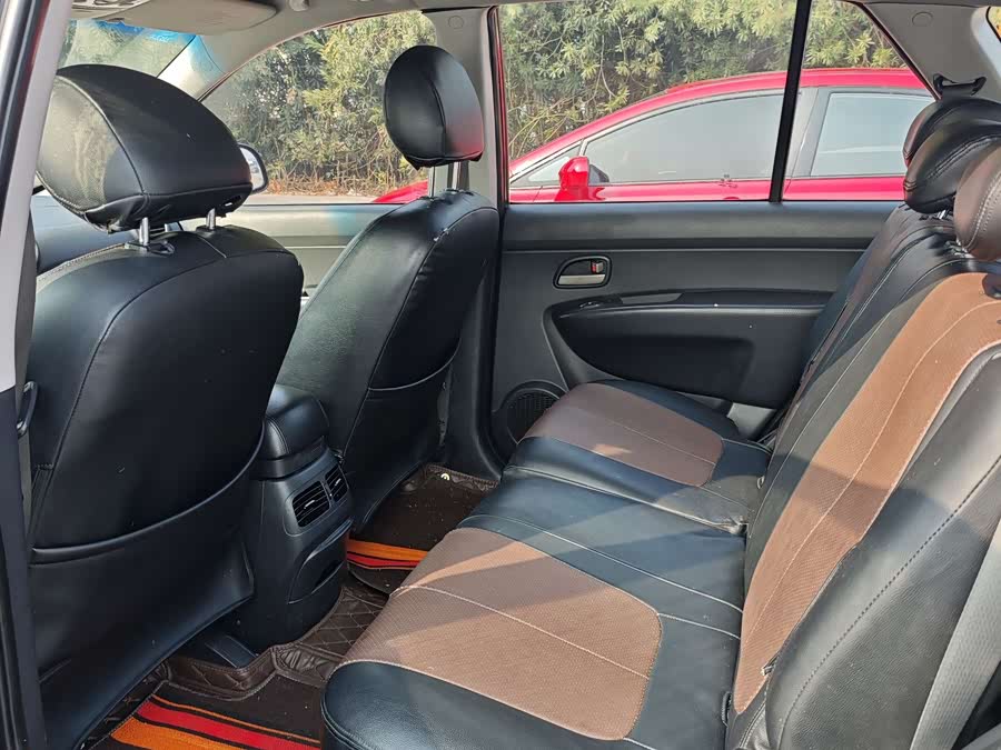 起亚 佳乐 2010 汽车图片 #12