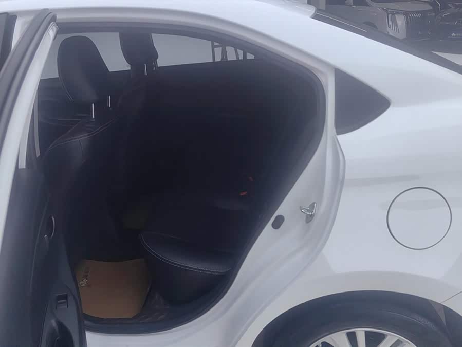 Vios 2021 car image #12