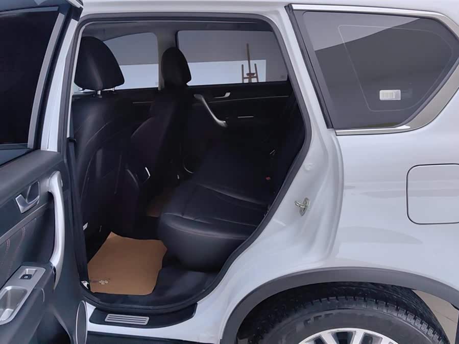 Haval H6 2017 car image #12