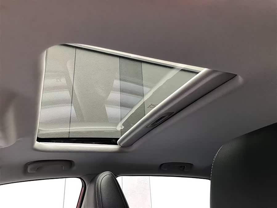 MG GS 2017 car image #12