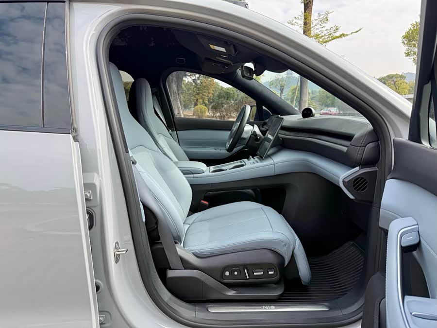 蔚来 蔚来EC6 2023 汽车图片 #12