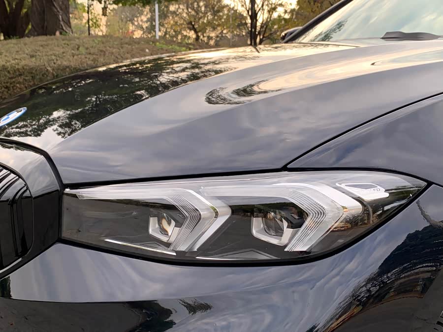 BMW i3 2023 car image #12