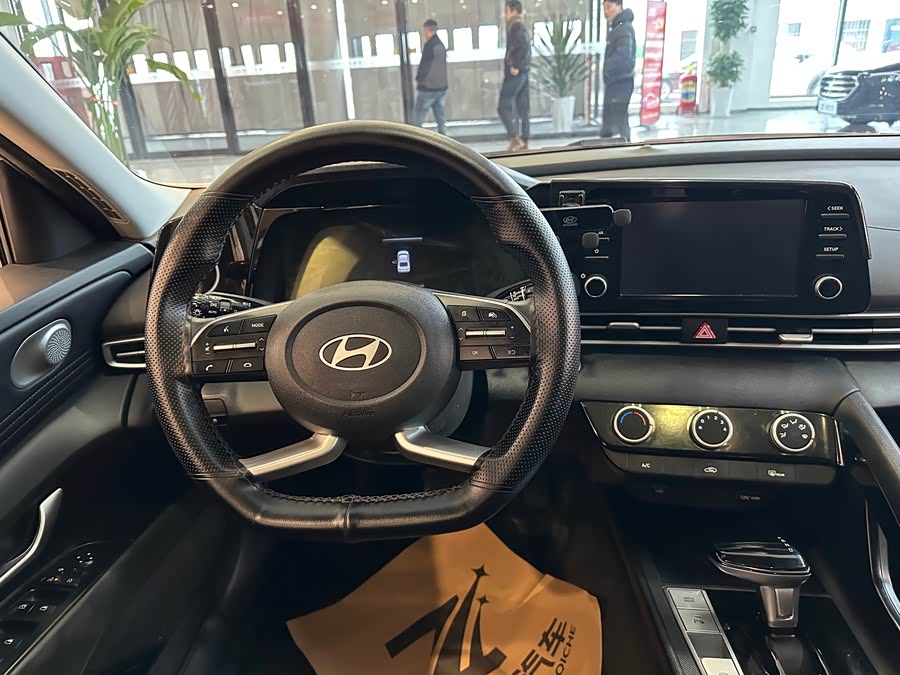 Hyundai Elantra 2023 #12 Hyundai Elantra 2023 car image #12