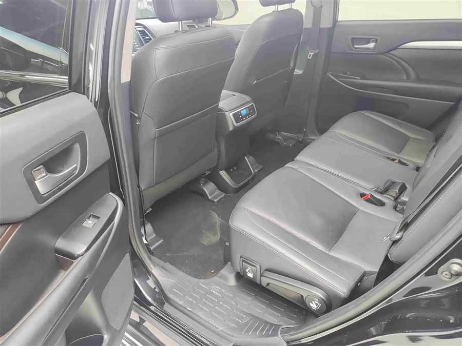 Toyota Highlander 2021 immagine di auto #12