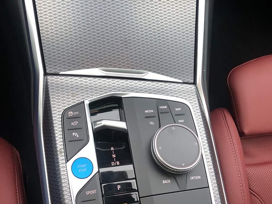 BMW i4 2025 car image #12