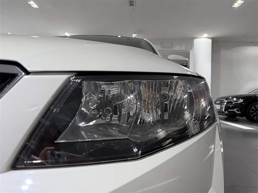 Skoda Octavia 2017 car image #12