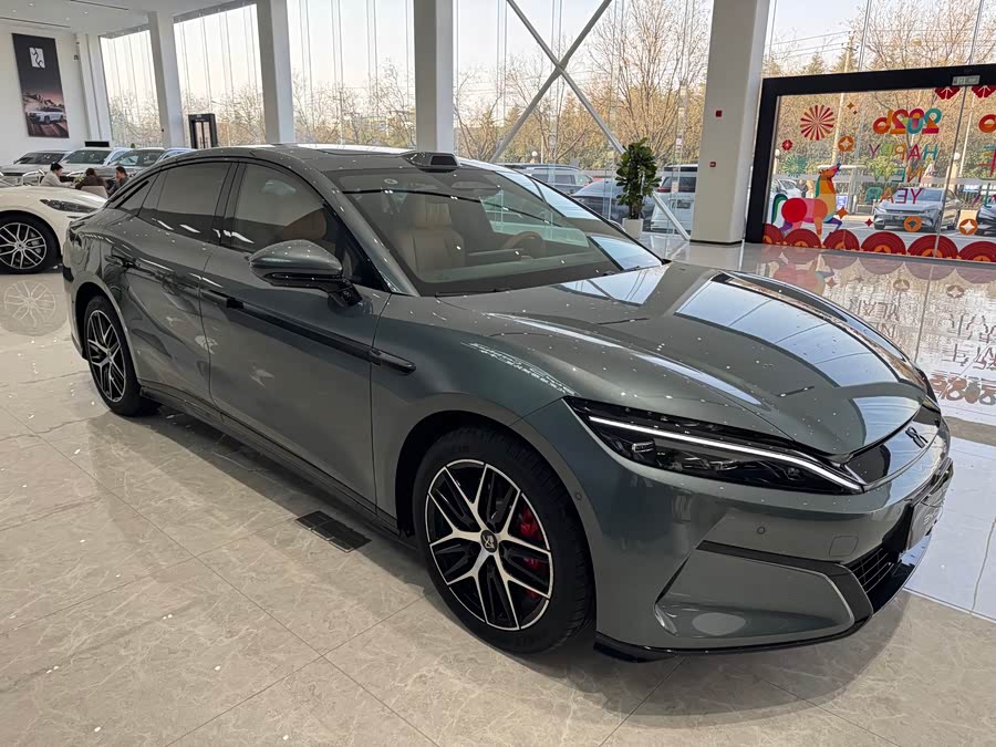 BYD HanL 2025 #12 BYD HanL 2025 car image #12