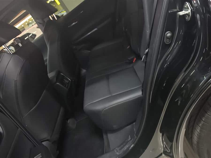 Toyota Venza 2024 immagine di auto #12