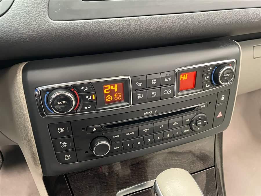 Citroen C5 2014 car image #12