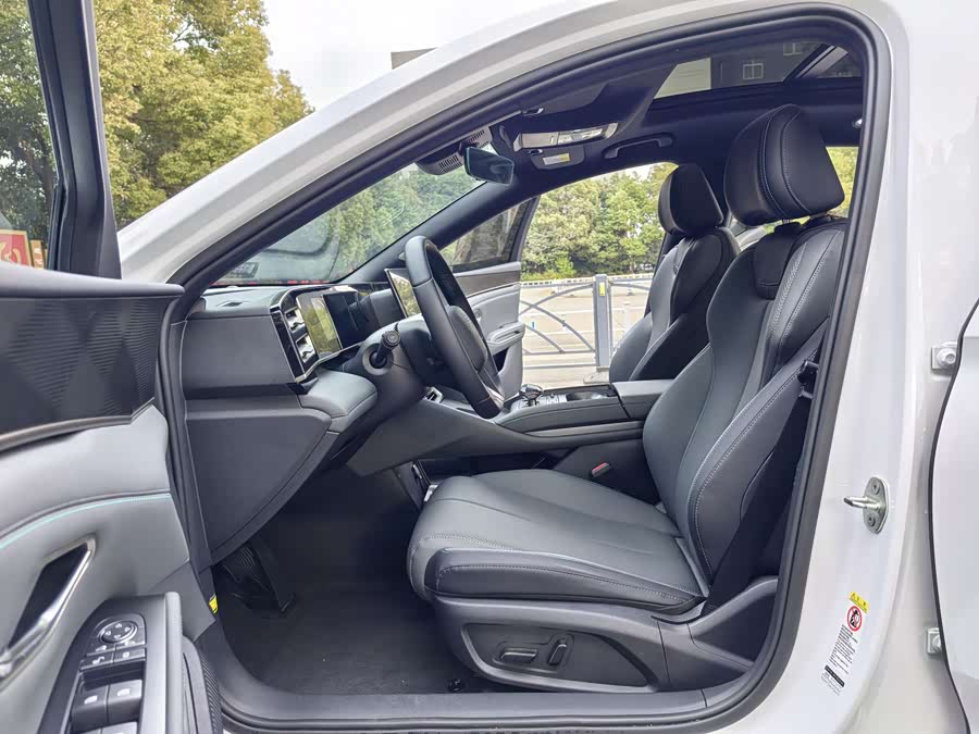 BYD Qin L 2025 car image #12