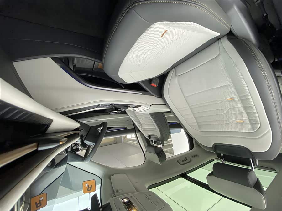 Ford Edge 2023 car image #12