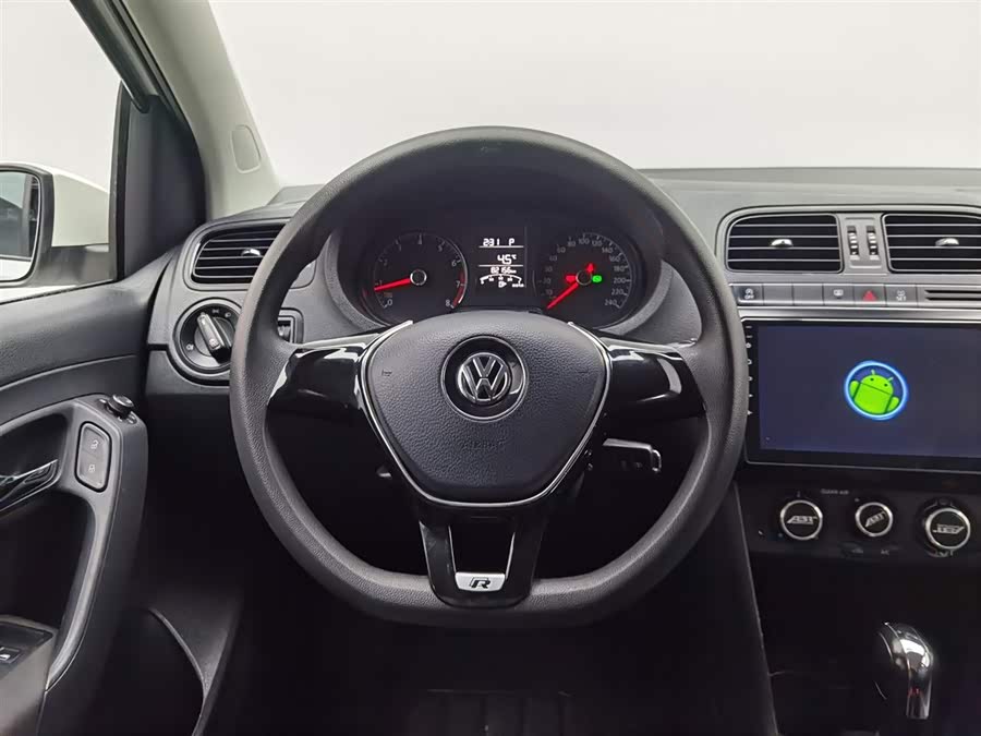 Volkswagen Polo 2018 immagine di auto #12