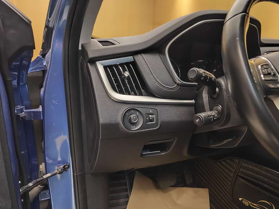 Roewe RX5 2019 изображение автомобиля #12