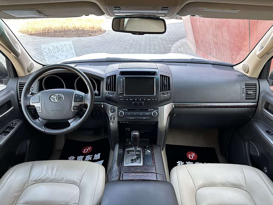 Toyota Land Cruiser 2011 immagine di auto #12