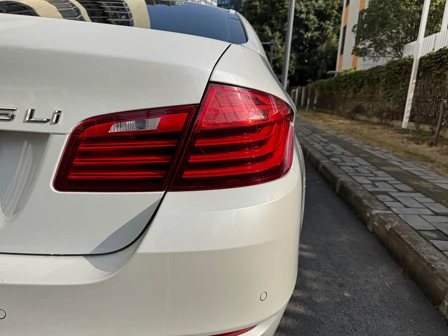 BMW 5 Series 2016 #12 BMW 5 Series 2016 car image #12