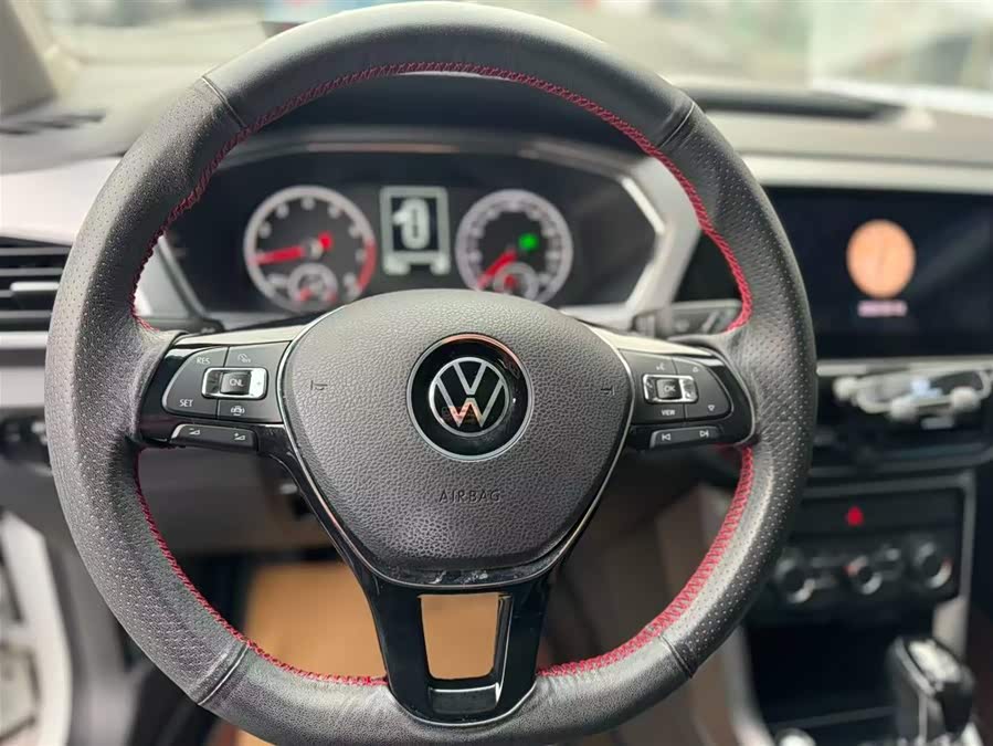 Volkswagen T-Cross 2020 #12 Volkswagen T-Cross 2020 car image #12