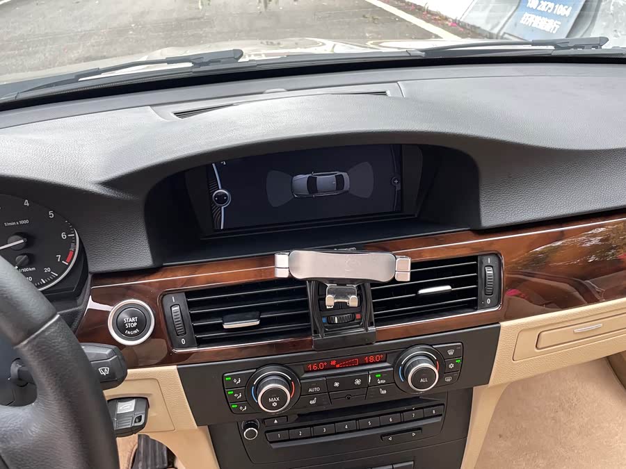 BMW 3 Series (Imported) 2010 car image #12