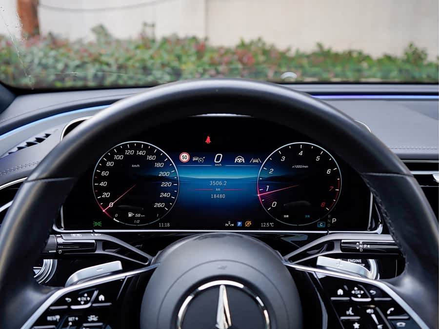 Mercedes-Benz E Class 2023 car image #12